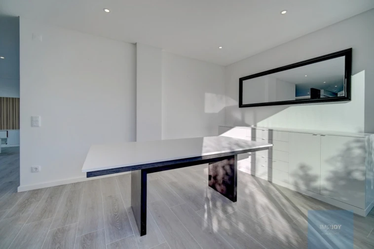 Moradia T4 para Venda em Alcabideche Foto 8