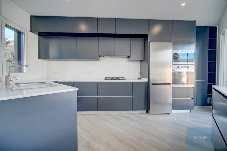 Moradia T4 para Venda em Alcabideche Foto 10