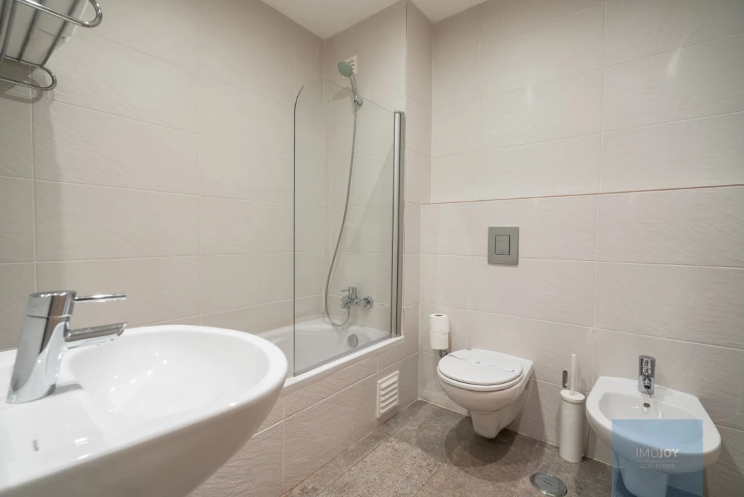 Apartamento T1 para Venda em Mexilhoeira Grande Foto 28