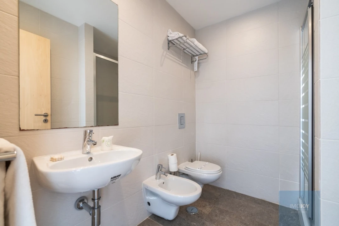 Apartamento T1 para Venda em Mexilhoeira Grande Foto 33