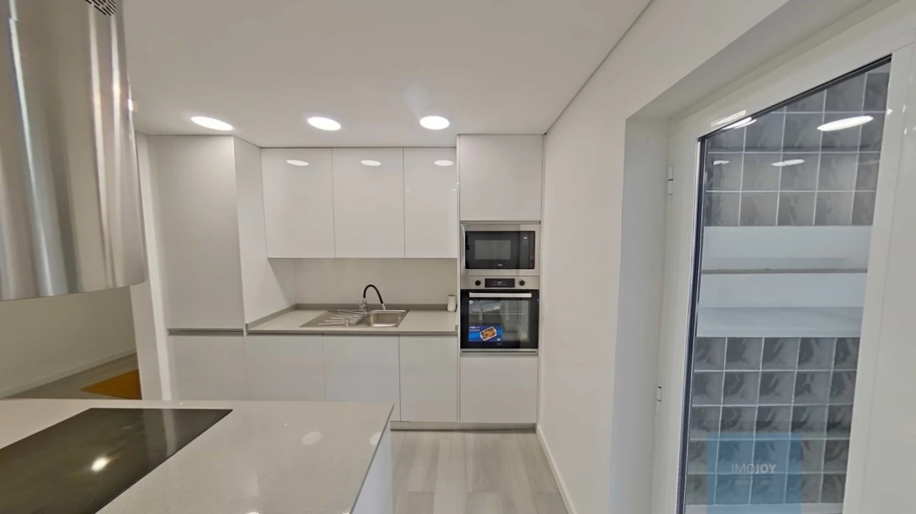 Apartamento T3 para Venda em Portimão Foto 16