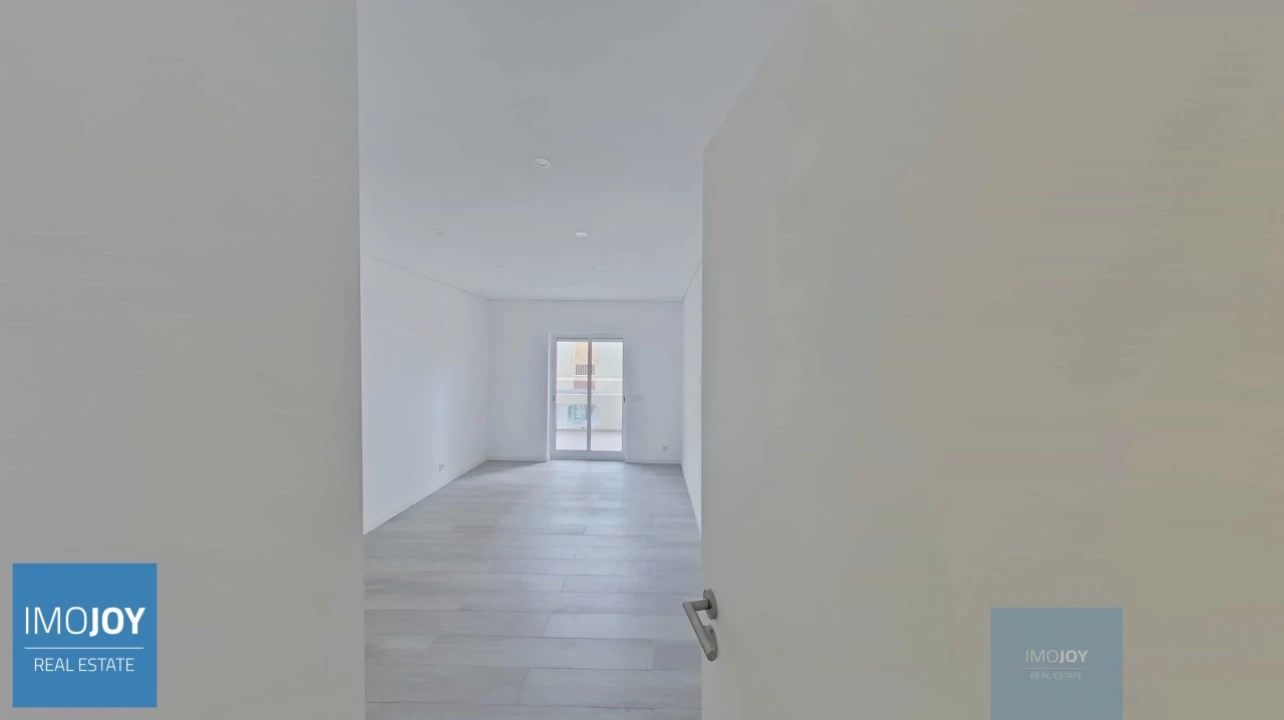 Apartamento T3 para Venda em Portimão Foto 30