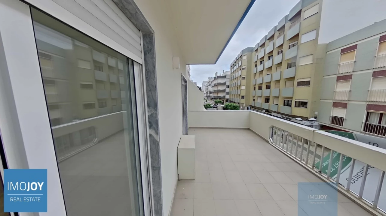 Apartamento T3 para Venda em Portimão Foto 27
