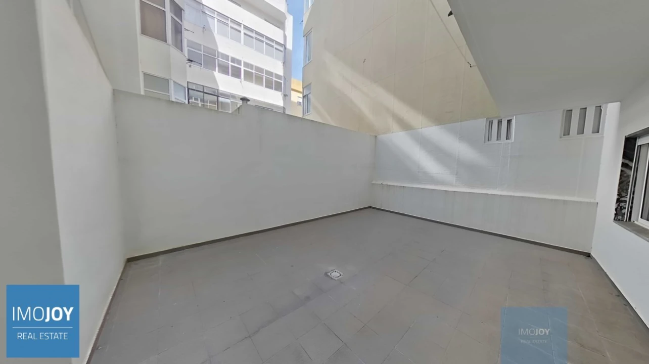 Apartamento T3 para Venda em Portimão Foto 12