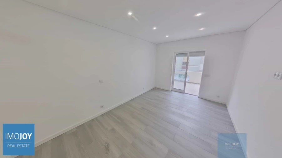Apartamento T3 para Venda em Portimão Foto 18