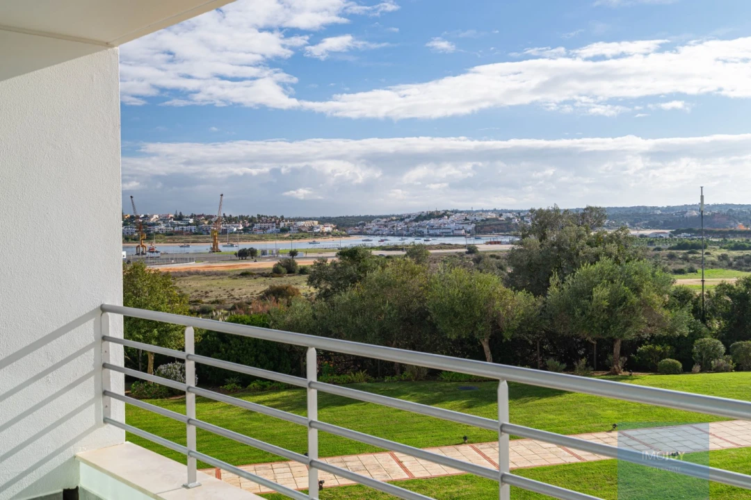Apartamento T1 para Venda em Portimão Foto 4