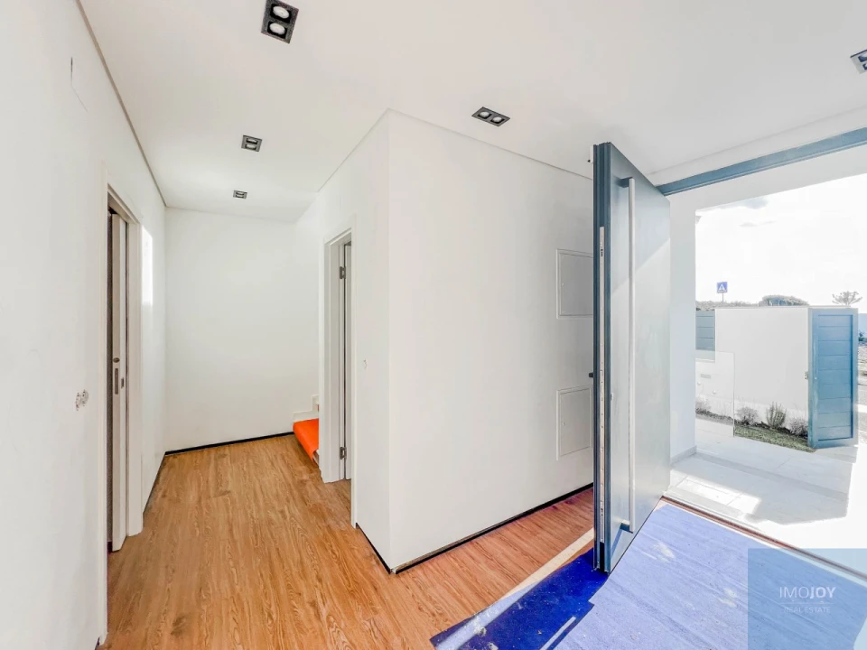 Moradia T3 para Venda em São Domingos de Rana Foto 12