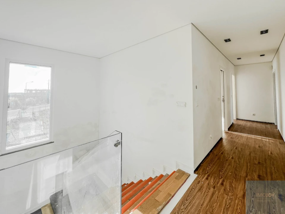 Moradia T3 para Venda em São Domingos de Rana Foto 13