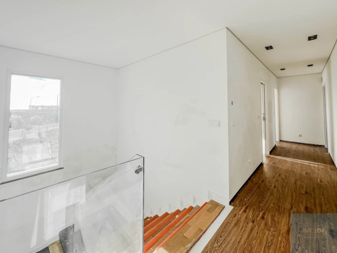 Moradia T3 para Venda em São Domingos de Rana Foto 13