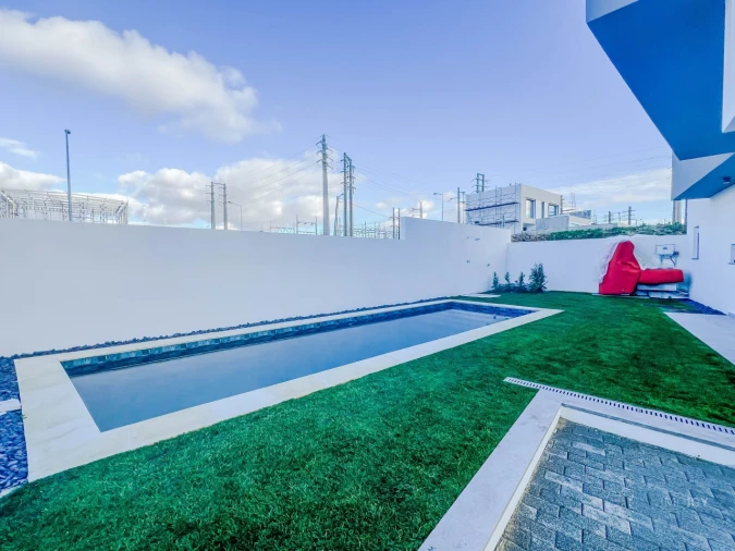 Moradia T3 para Venda em São Domingos de Rana Foto 38