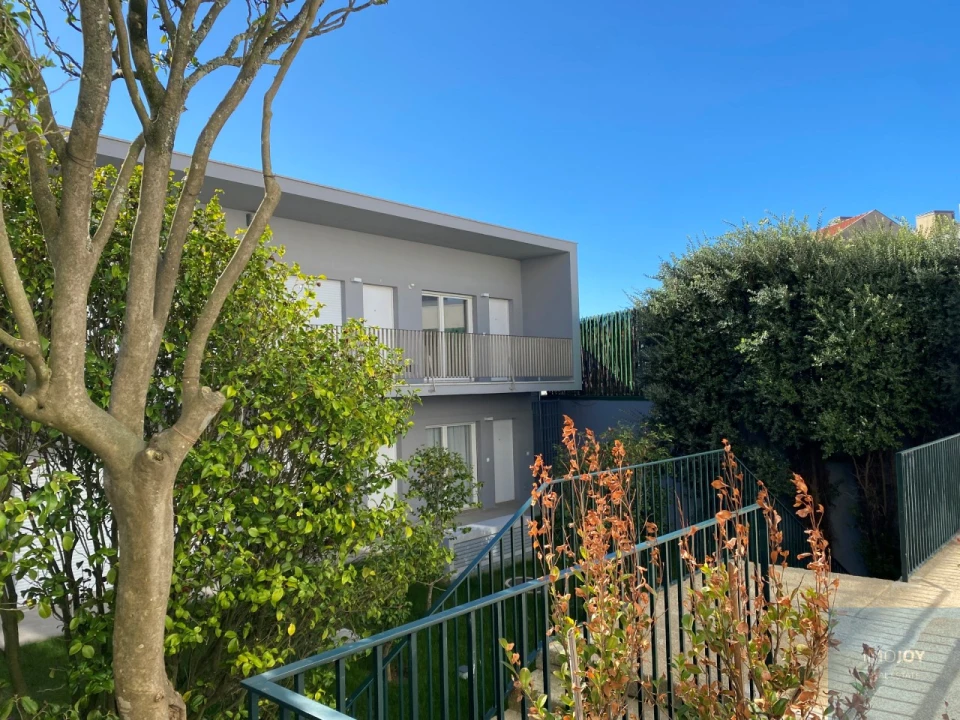 Apartamento T1 para Arrendamento em Aldoar, Foz do Douro e Nevogilde Foto 1