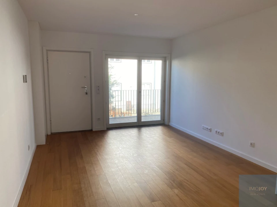 Apartamento T1 para Arrendamento em Aldoar, Foz do Douro e Nevogilde Foto 2