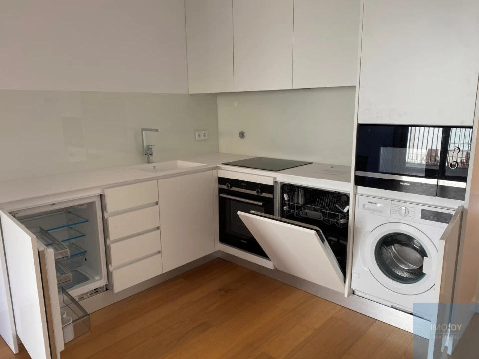 Apartamento T1 para Arrendamento em Aldoar, Foz do Douro e Nevogilde Foto 9