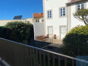 Apartamento T1 para Arrendamento em Aldoar, Foz do Douro e Nevogilde