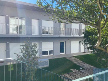 Apartamento T1 para Arrendamento em Aldoar, Foz do Douro e Nevogilde