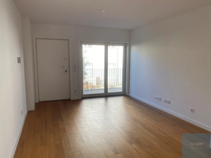 Apartamento T1 para Arrendamento em Aldoar, Foz do Douro e Nevogilde Foto 2