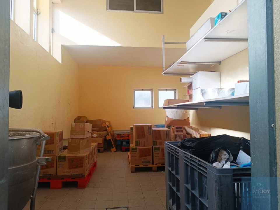 Armazém para Venda em Loures Foto 13