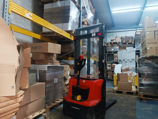 Armazém para Venda em Loures Foto 9