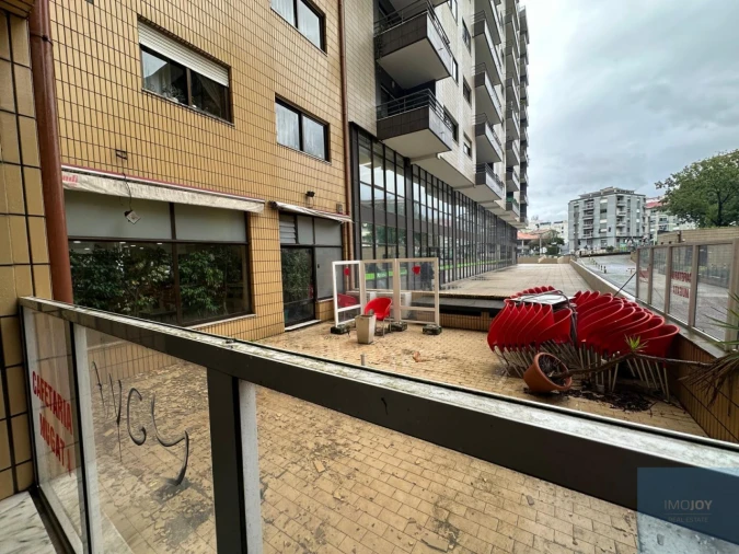 Loja para Arrendamento em Mafamude e Vilar do Paraíso Foto 7