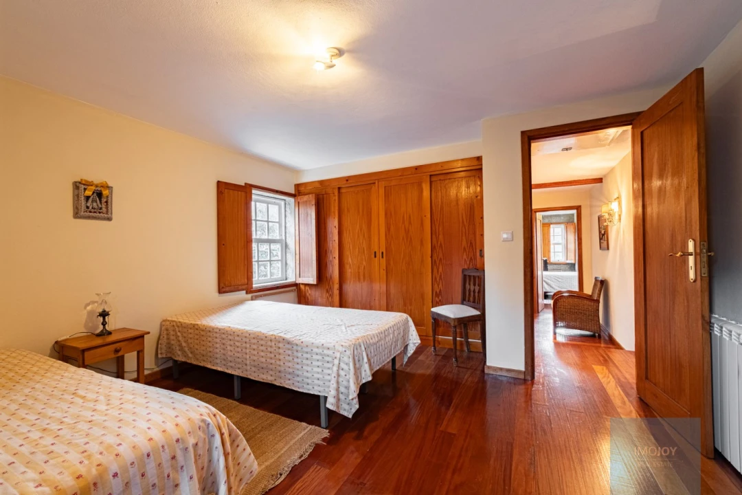 Quinta T3 para Venda em Oliveira do Douro Foto 16