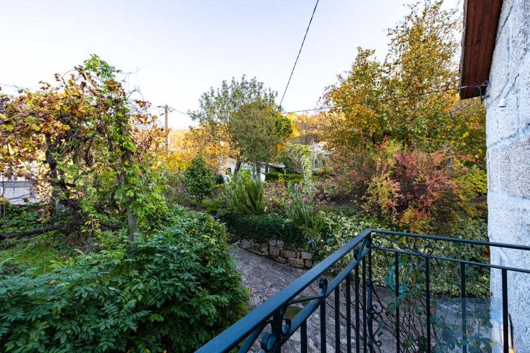 Quinta T3 para Venda em Oliveira do Douro Foto 22