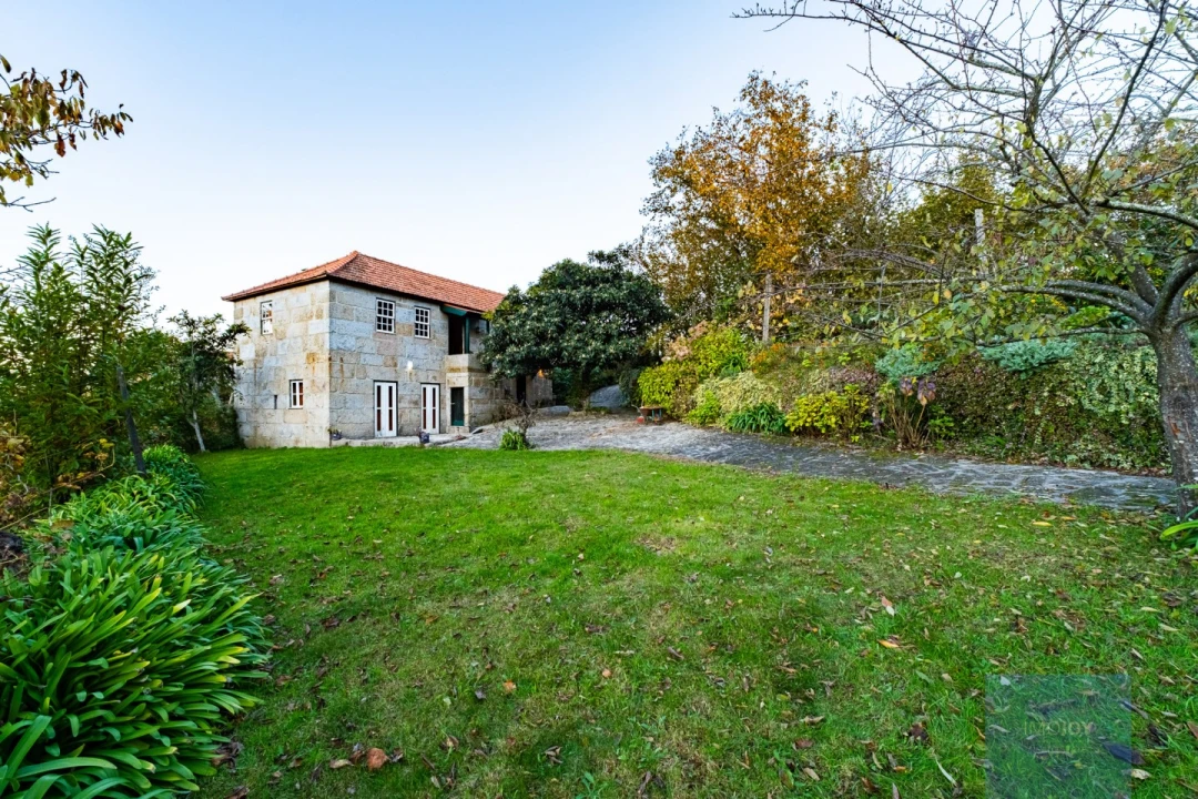 Quinta T3 para Venda em Oliveira do Douro Foto 25