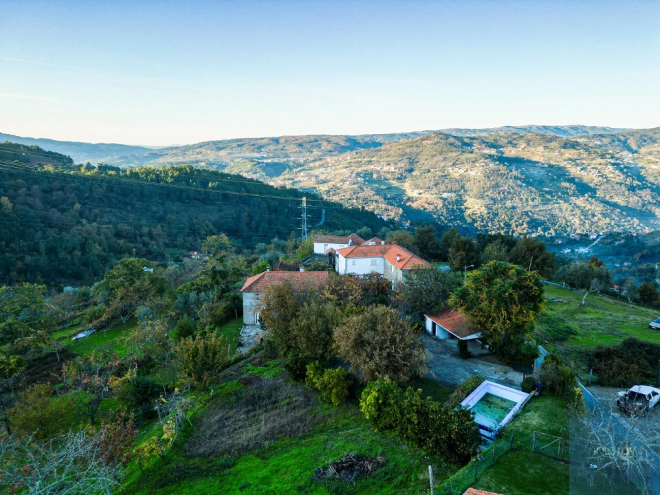 Quinta T3 para Venda em Oliveira do Douro Foto 36