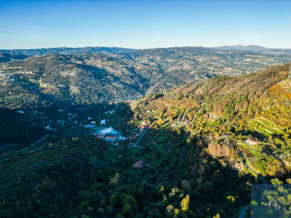 Quinta T3 para Venda em Oliveira do Douro Foto 39
