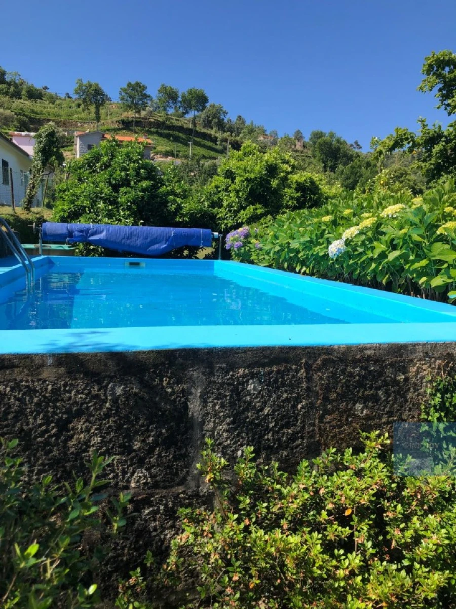 Quinta T3 para Venda em Oliveira do Douro Foto 47