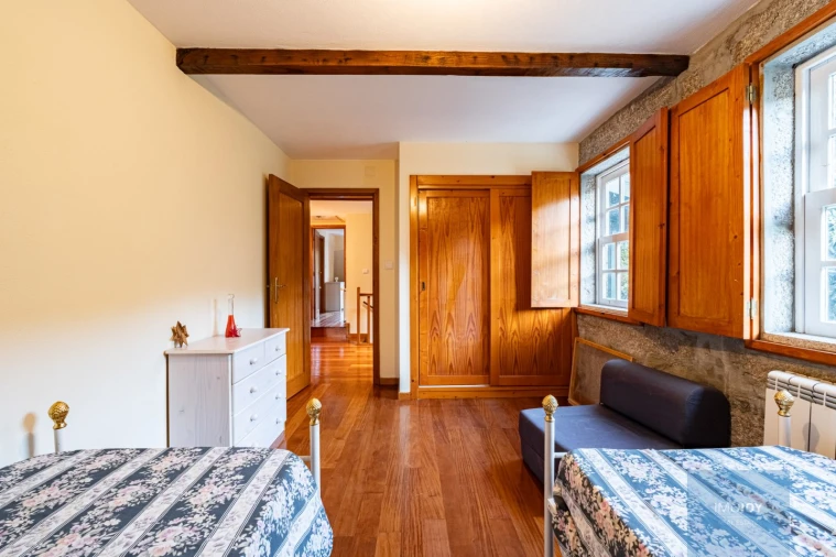 Quinta T3 para Venda em Oliveira do Douro Foto 21