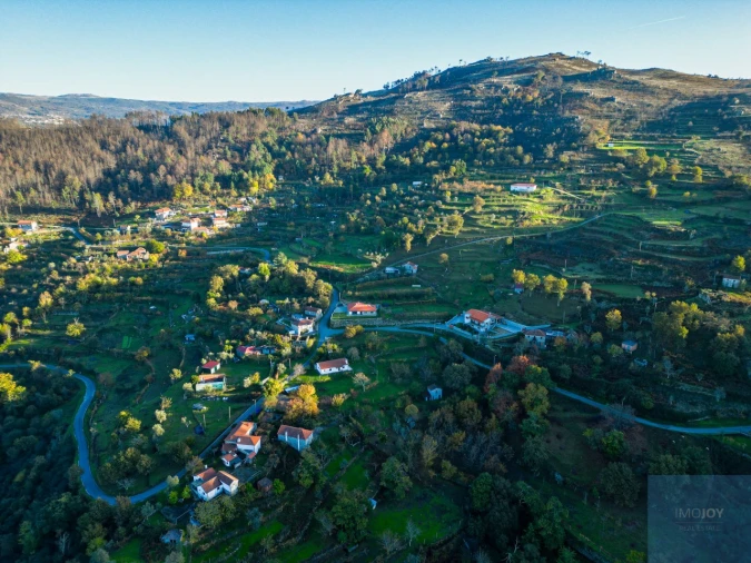 Quinta T3 para Venda em Oliveira do Douro Foto 40