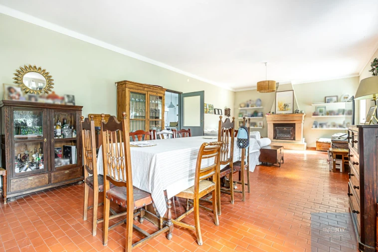 Moradia T4 para Venda em Alter do Chão Foto 5