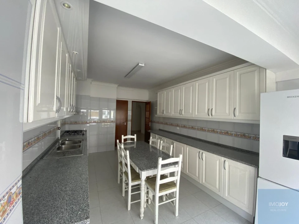 Apartamento T4 para Arrendamento em Moscavide e Portela Foto 5