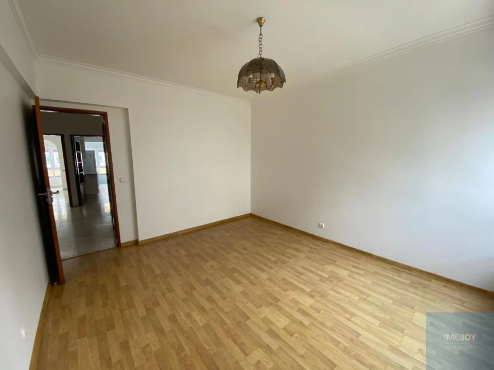 Apartamento T4 para Arrendamento em Moscavide e Portela Foto 15