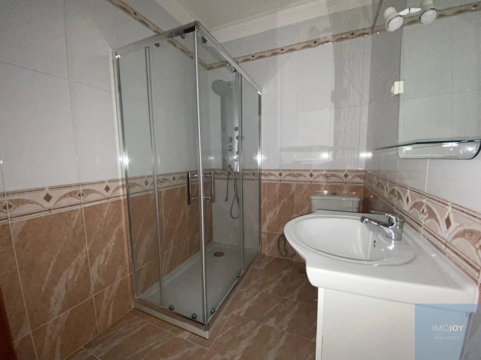 Apartamento T4 para Arrendamento em Moscavide e Portela Foto 25