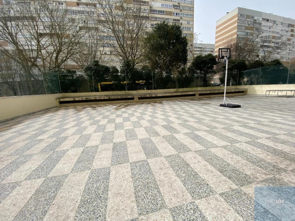 Apartamento T4 para Arrendamento em Moscavide e Portela Foto 32