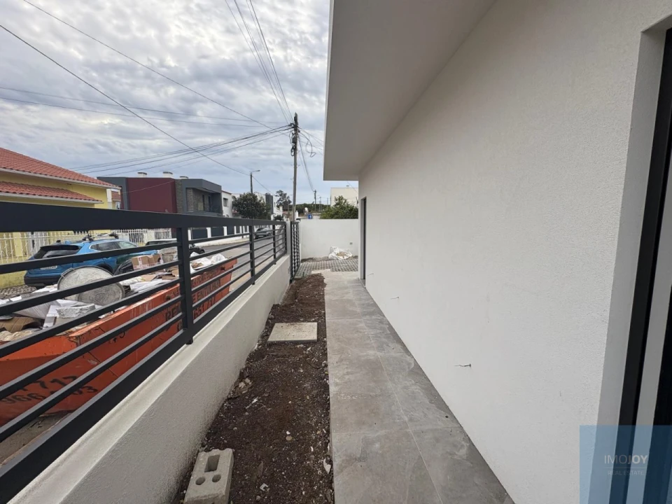 Moradia T3 para Venda em São Domingos de Rana Foto 22