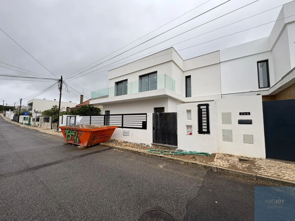 Moradia T3 para Venda em São Domingos de Rana Foto 30