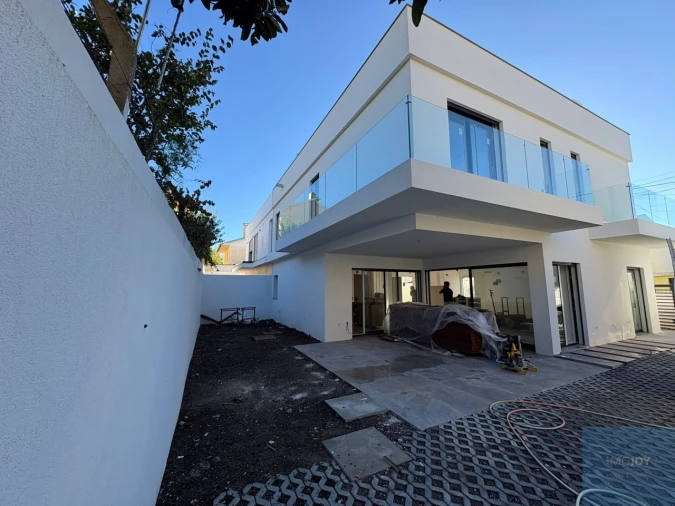 Moradia T3 para Venda em São Domingos de Rana Foto 28