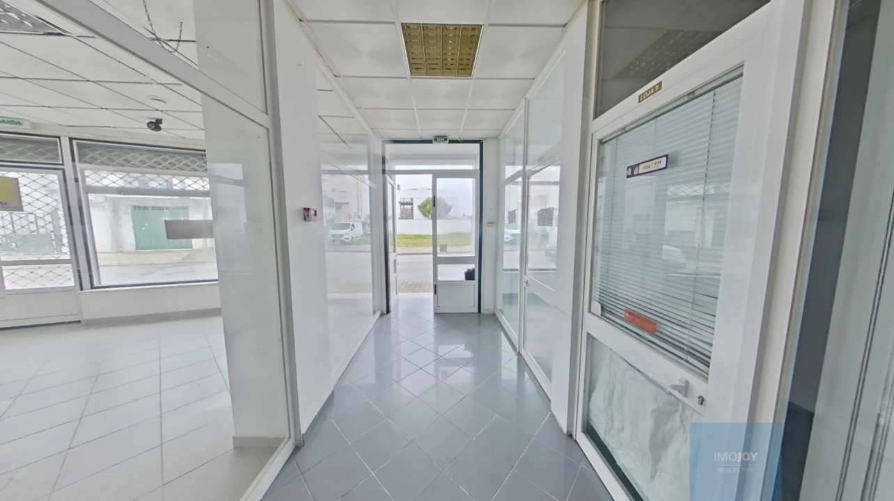 Loja para Arrendamento em Samouco Foto 18