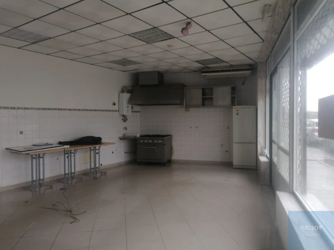 Loja para Arrendamento em Samouco Foto 8