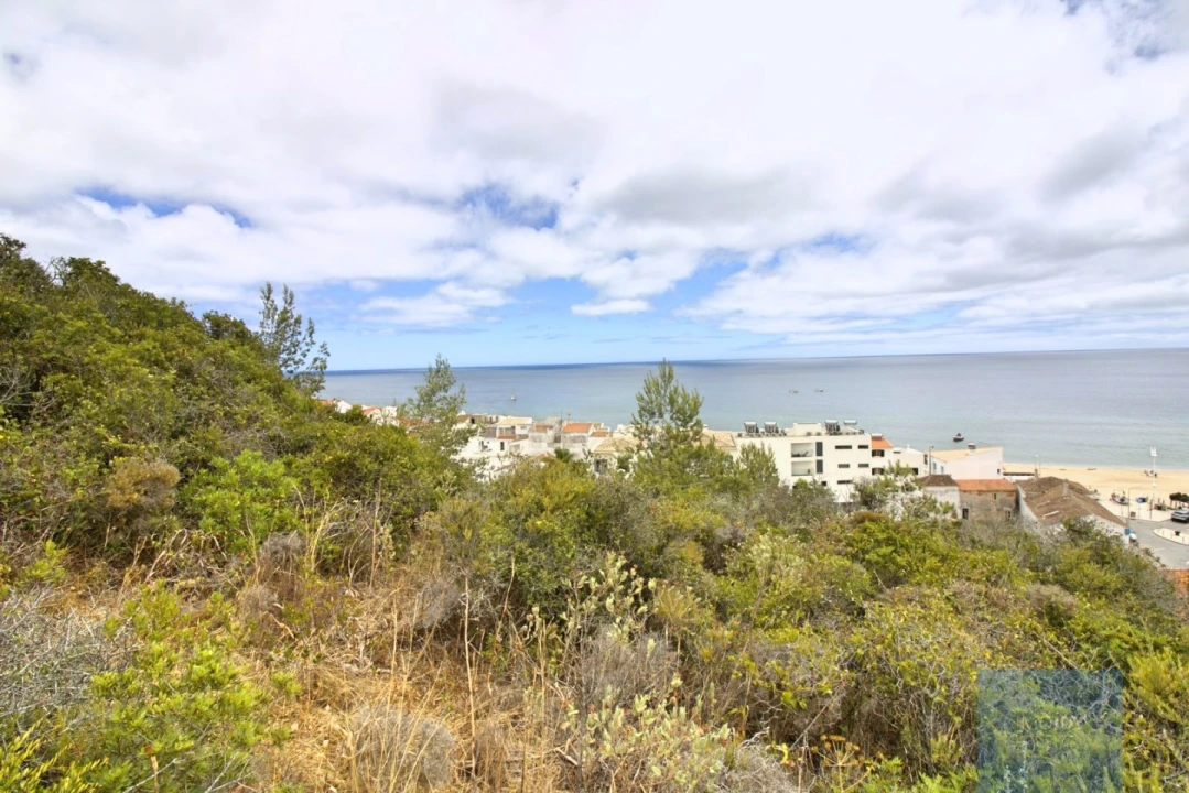 Terreno para Venda em Budens Foto 1