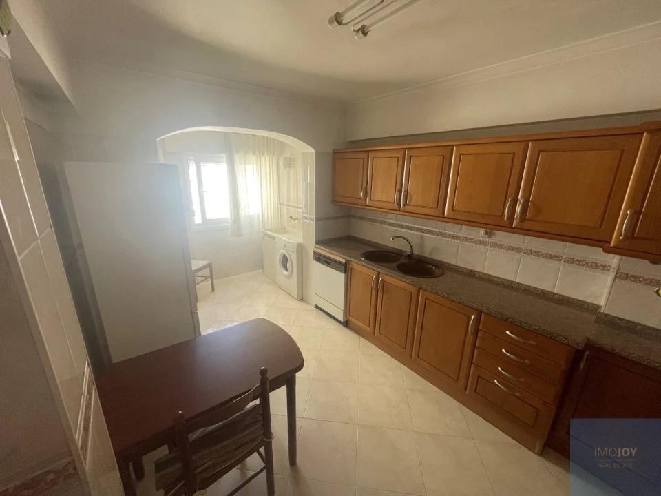 Apartamento T2 para Venda em Algés, Linda-A-Velha e Cruz Quebrada-Dafundo Foto 6