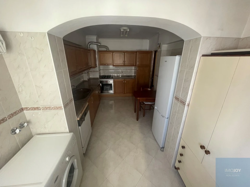 Apartamento T2 para Venda em Algés, Linda-A-Velha e Cruz Quebrada-Dafundo Foto 8