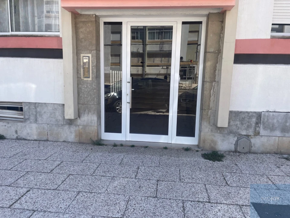 Apartamento T2 para Venda em Algés, Linda-A-Velha e Cruz Quebrada-Dafundo Foto 26