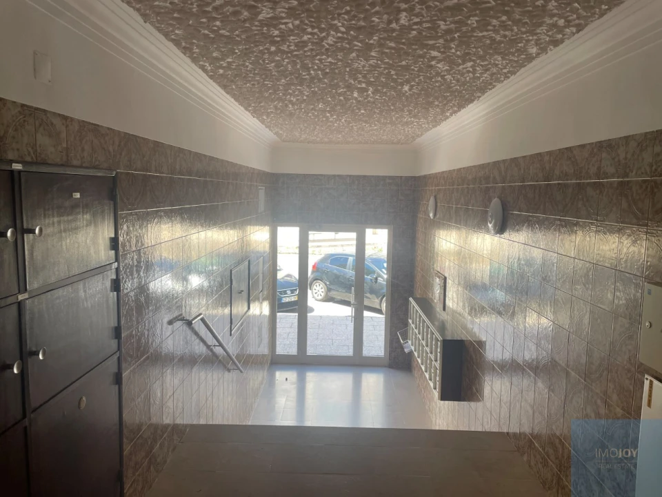 Apartamento T2 para Venda em Algés, Linda-A-Velha e Cruz Quebrada-Dafundo Foto 27