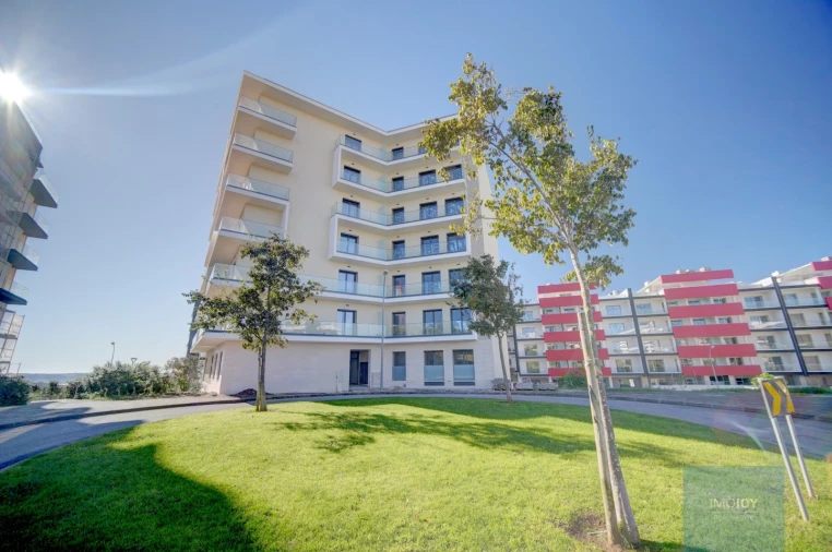 Apartamento T3 para Venda em Carnaxide e Queijas Foto 29