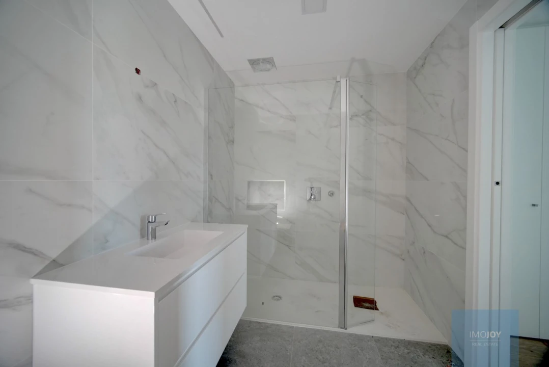 Apartamento T3 para Venda em Carnaxide e Queijas Foto 14