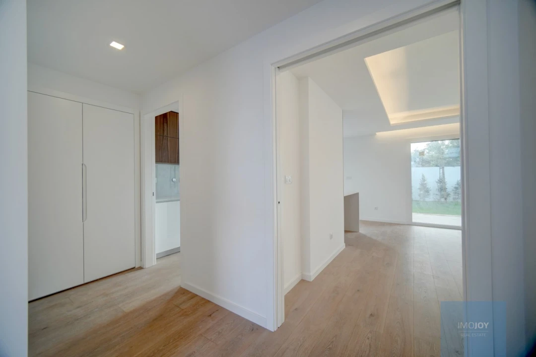 Moradia T4 para Venda em Alcabideche Foto 5