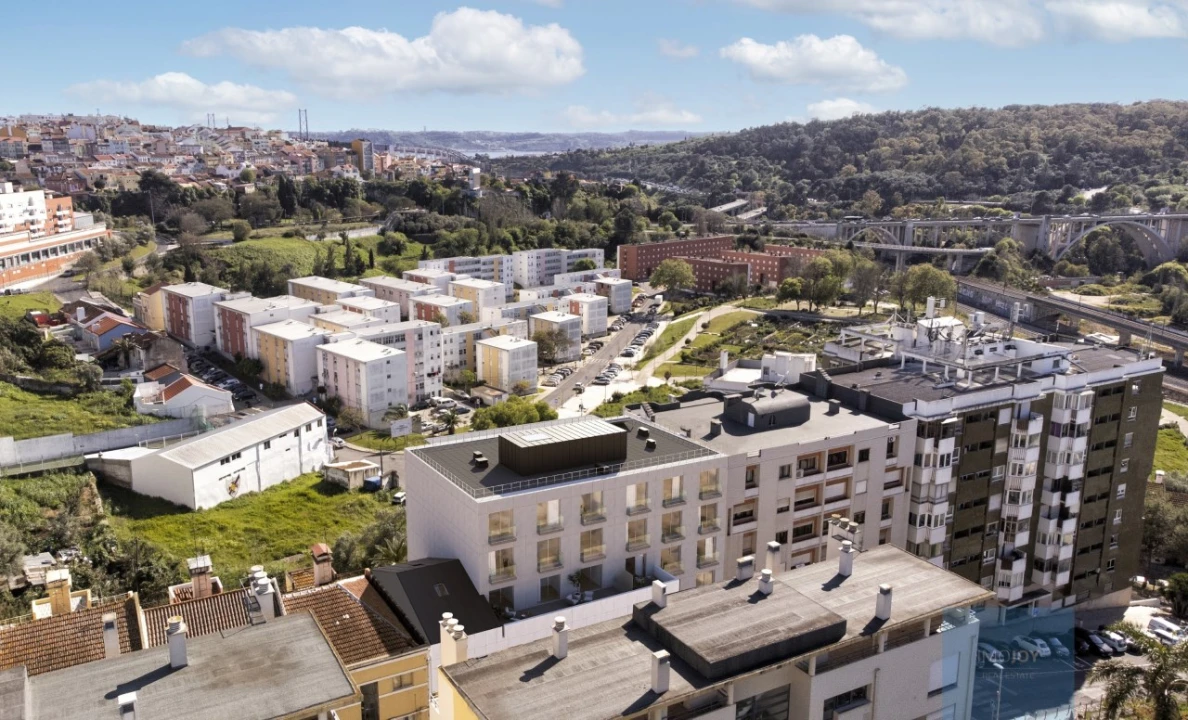 Apartamento T1 para Venda em Campolide Foto 28